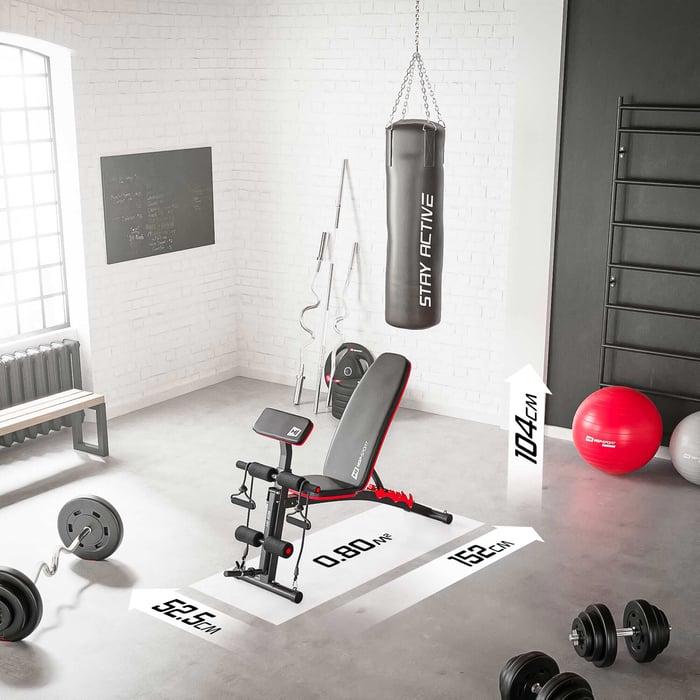 Fitnessruimte met halterbank HS-1035, ideaal voor thuis trainen