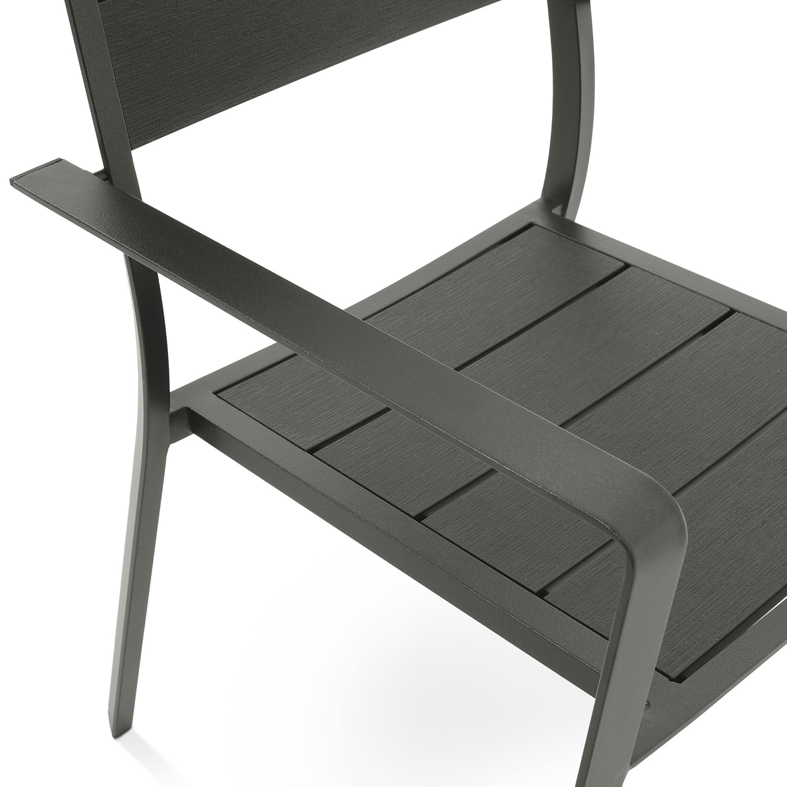 Siedzisko i oparcie krzesła Teri wykonane z wysokiej jakości polywood w kolorze czarnym