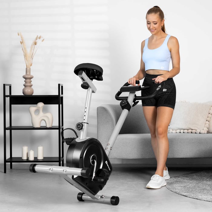 Transportrollen und Stabilisatoren beim Hometrainer Sonic Silber
